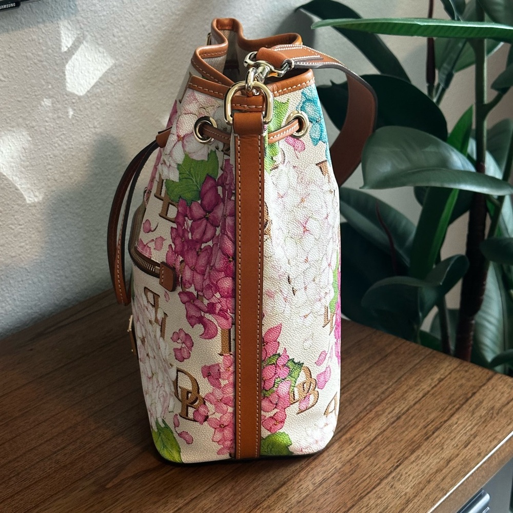 Dooney & Bourke Floral Bucket Bag - Like New! See Video! - Picture 7 of 11